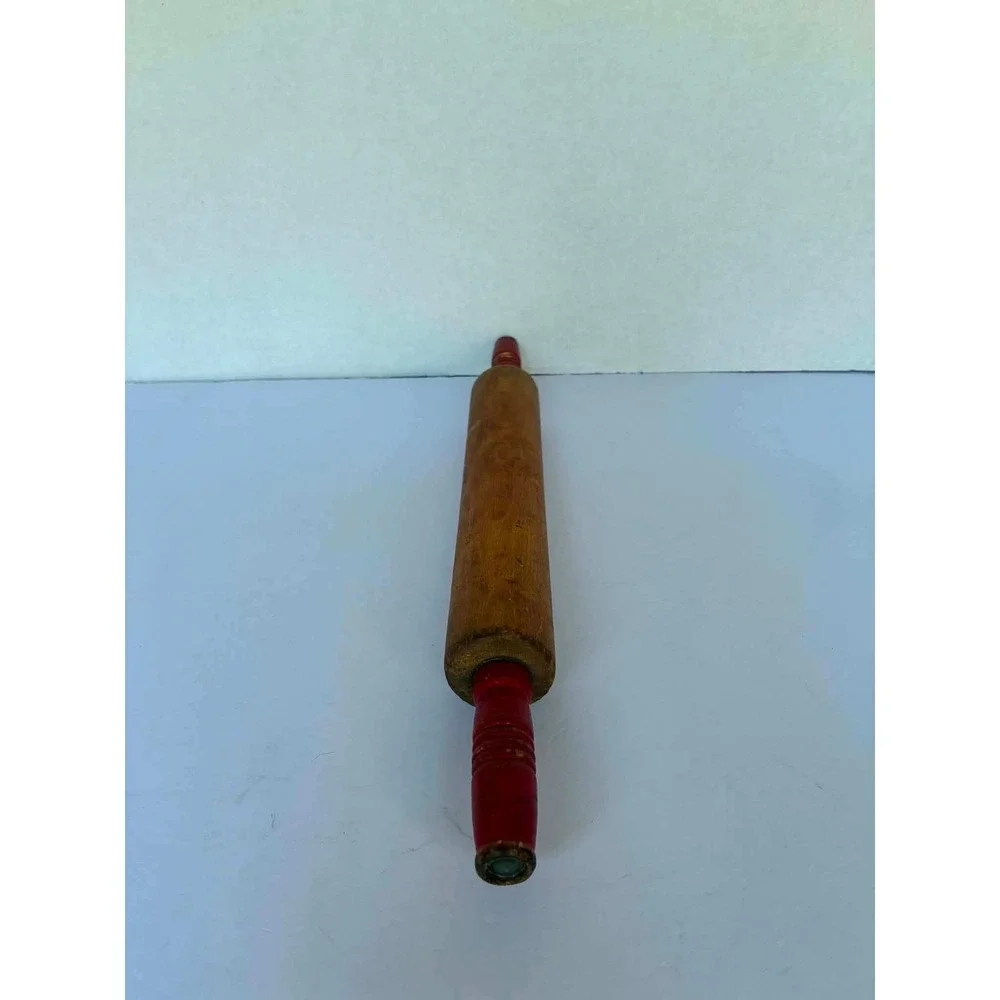 The Unbranded Brand vintage wooden